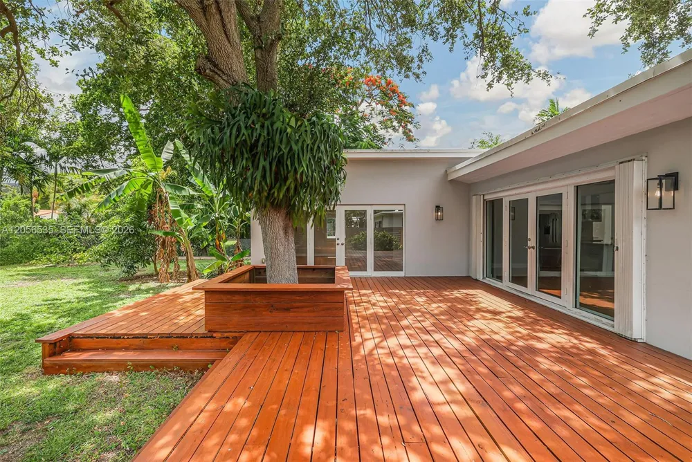 1012 NE 116th St Biscayne Park, FL 33161