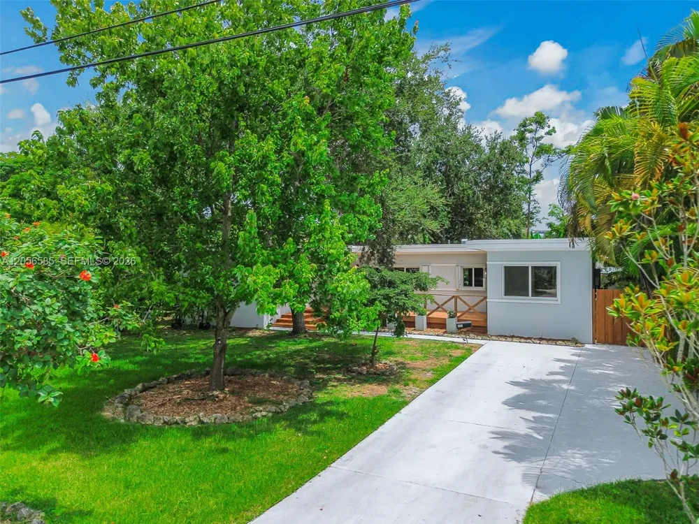 1012 NE 116th St Biscayne Park, FL 33161