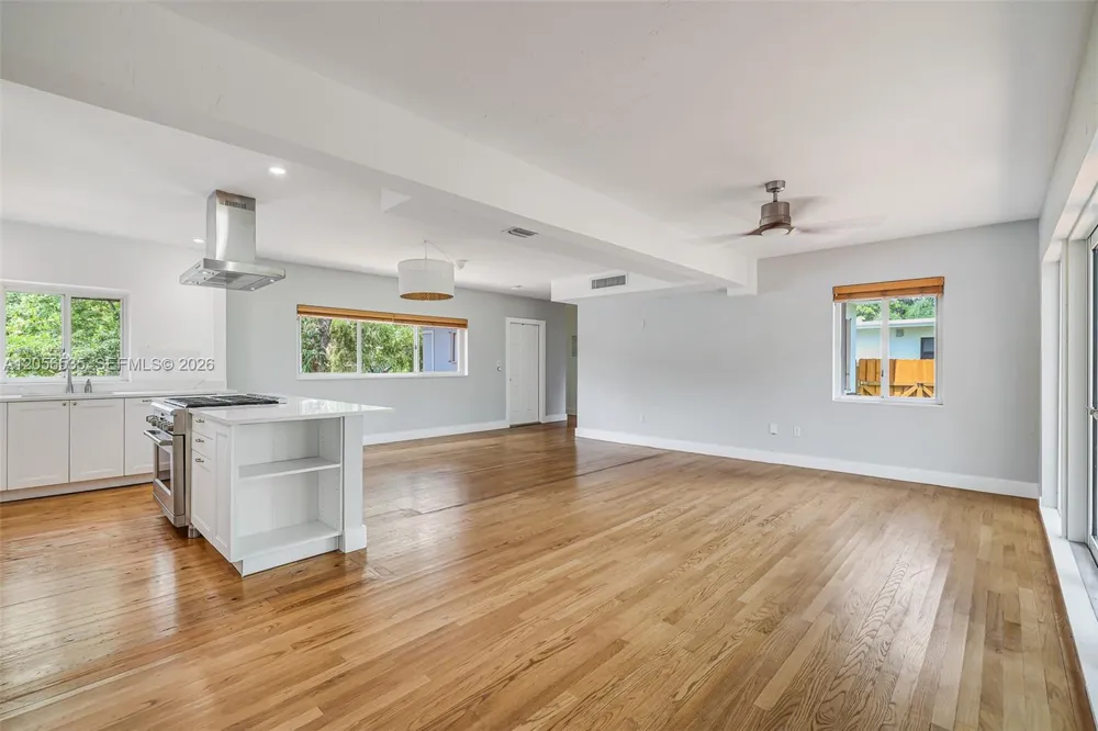 1012 NE 116th St Biscayne Park, FL 33161