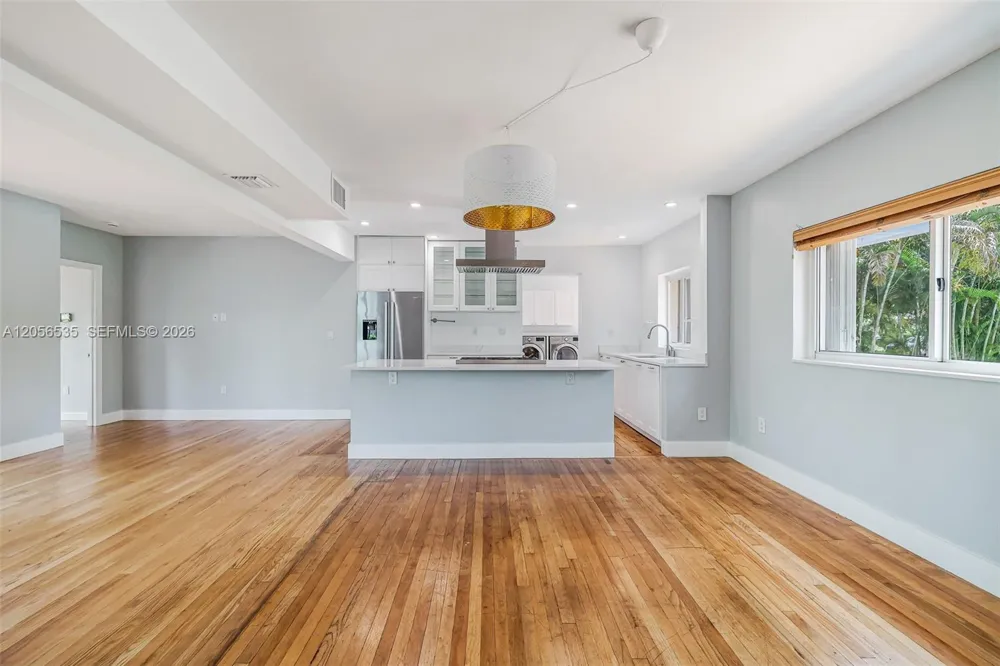 1012 NE 116th St Biscayne Park, FL 33161