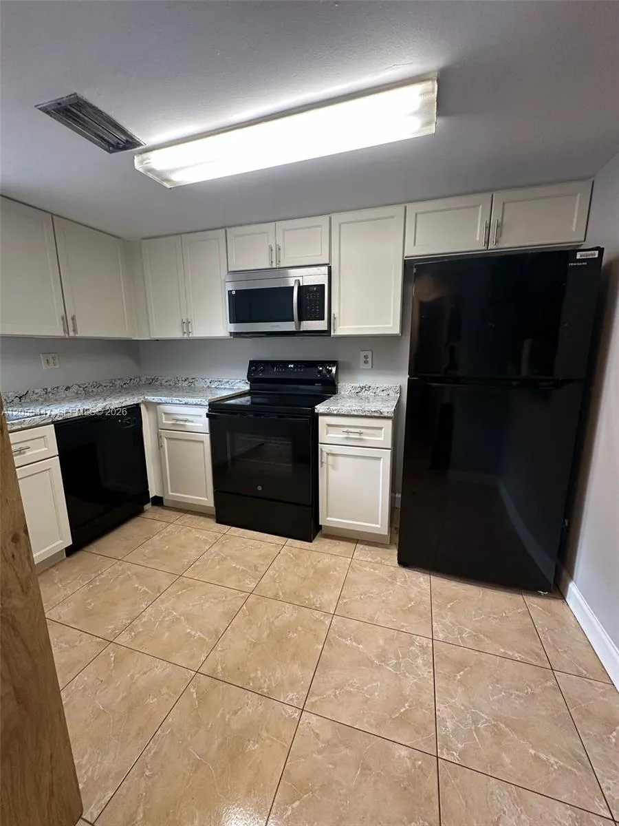 4159 SW 66th Ln #120 Davie, FL 33314