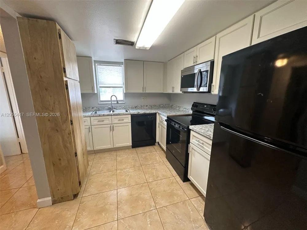 4159 SW 66th Ln #120 Davie, FL 33314