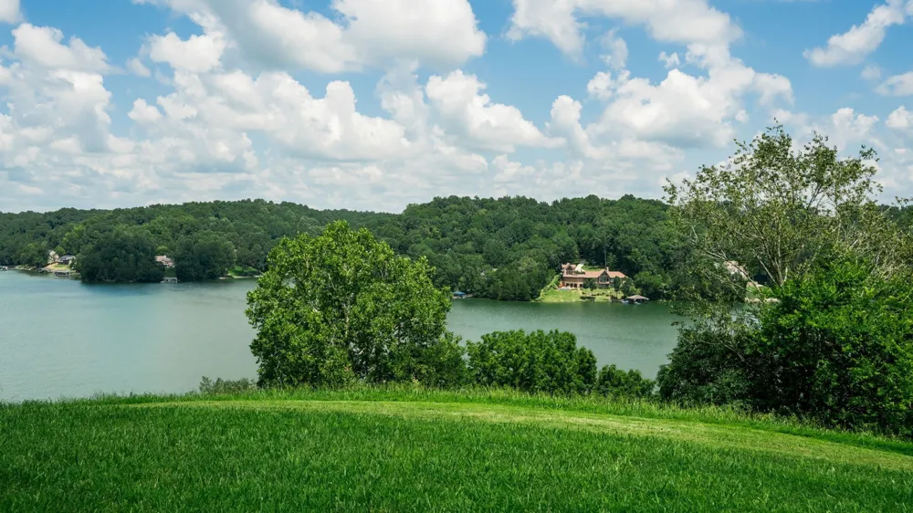 0 Lake Court Dr Lynchburg, TN 37352