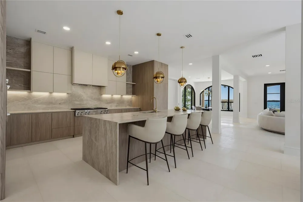 800 W 2ND AVENUE Windermere, FL 34786