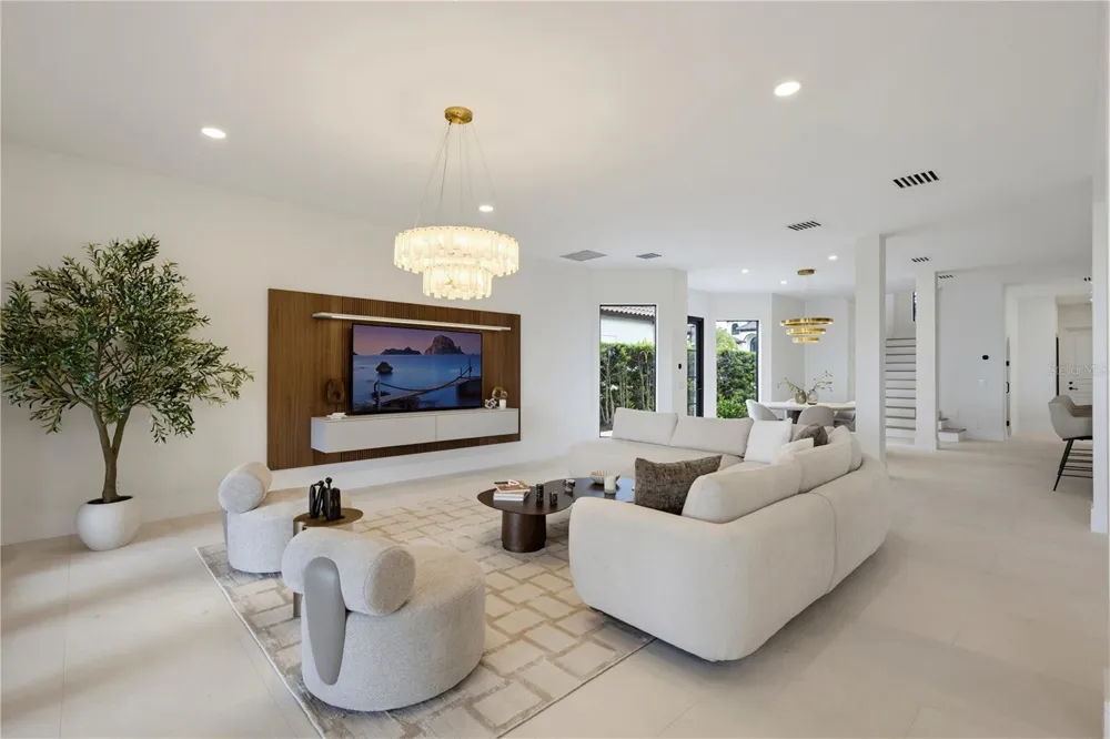 800 W 2ND AVENUE Windermere, FL 34786