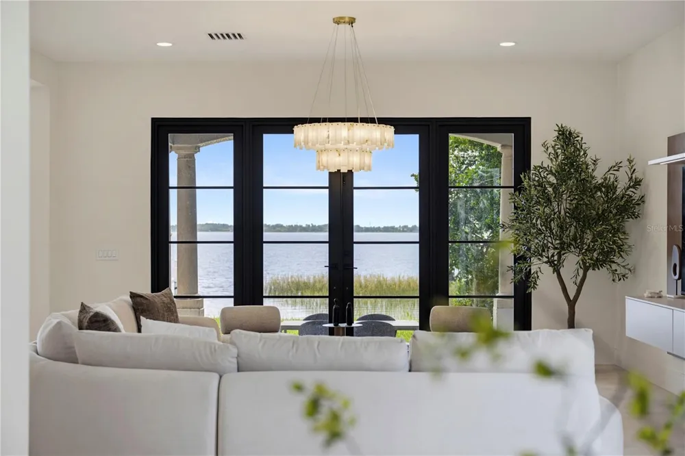 800 W 2ND AVENUE Windermere, FL 34786