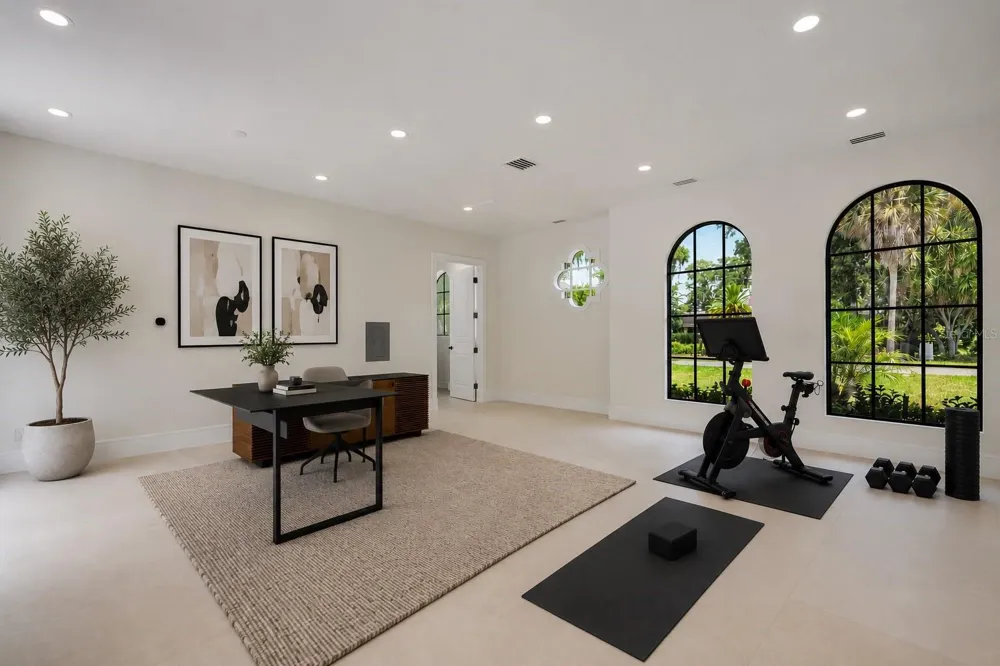 800 W 2ND AVENUE Windermere, FL 34786