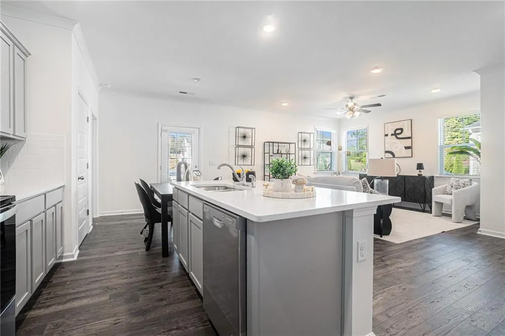 607 Silver Moon Drive Loganville, GA 30052