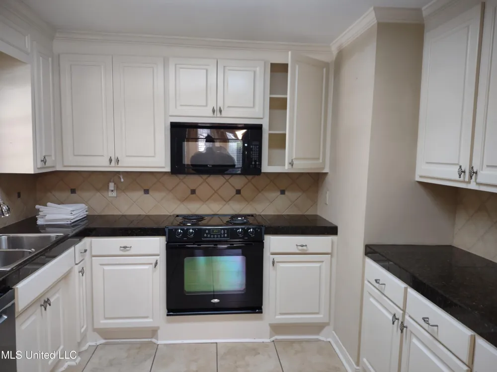 336 Pebble Creek Drive Madison, MS 39110