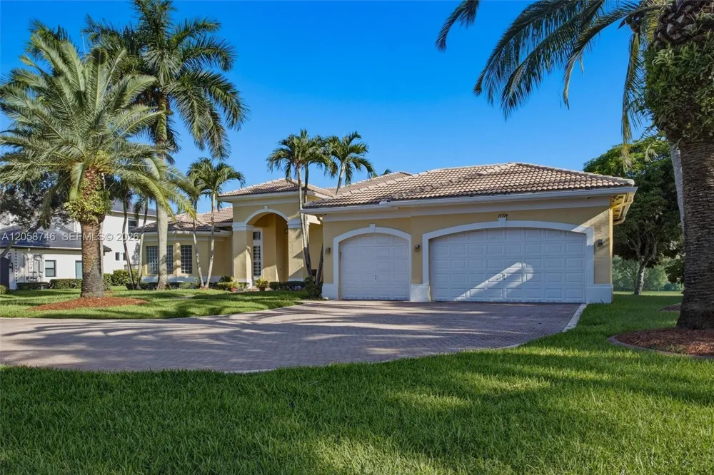 15374 SW 34th St Davie, FL 33331