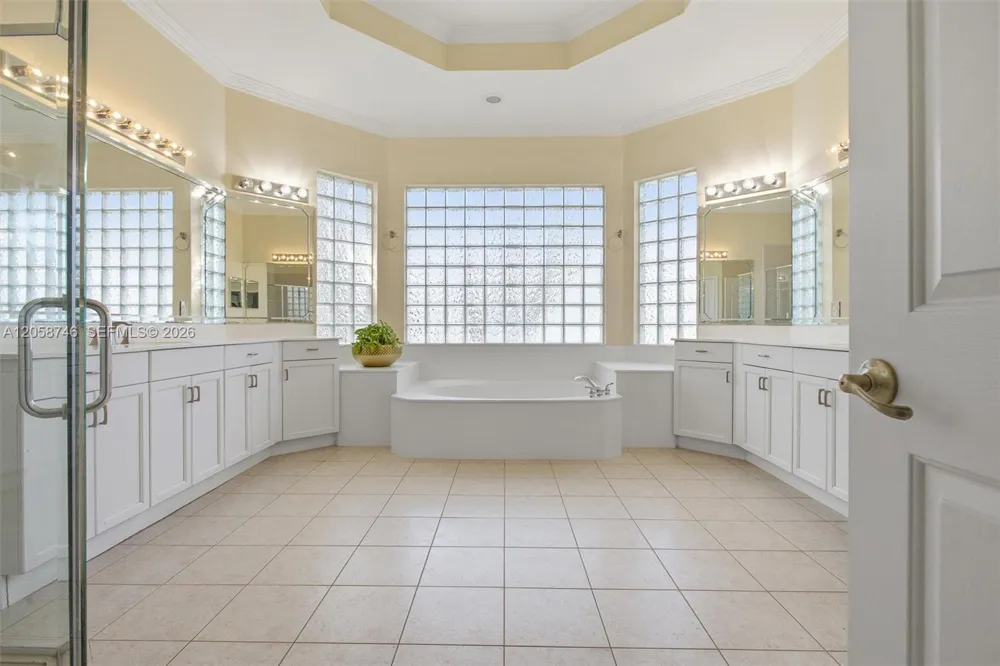 15374 SW 34th St Davie, FL 33331