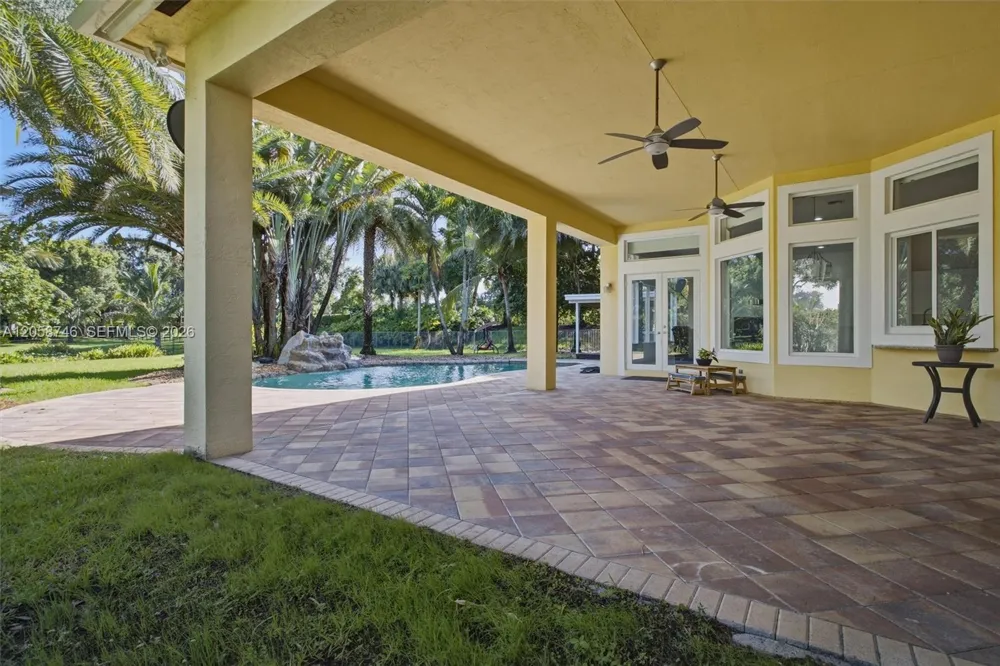 15374 SW 34th St Davie, FL 33331