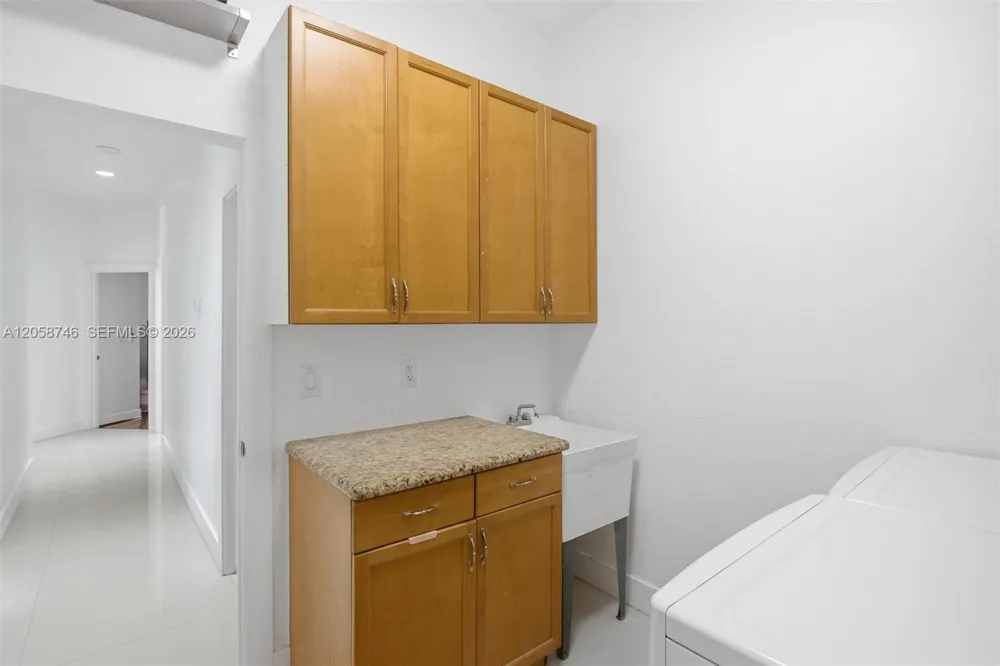 15374 SW 34th St Davie, FL 33331