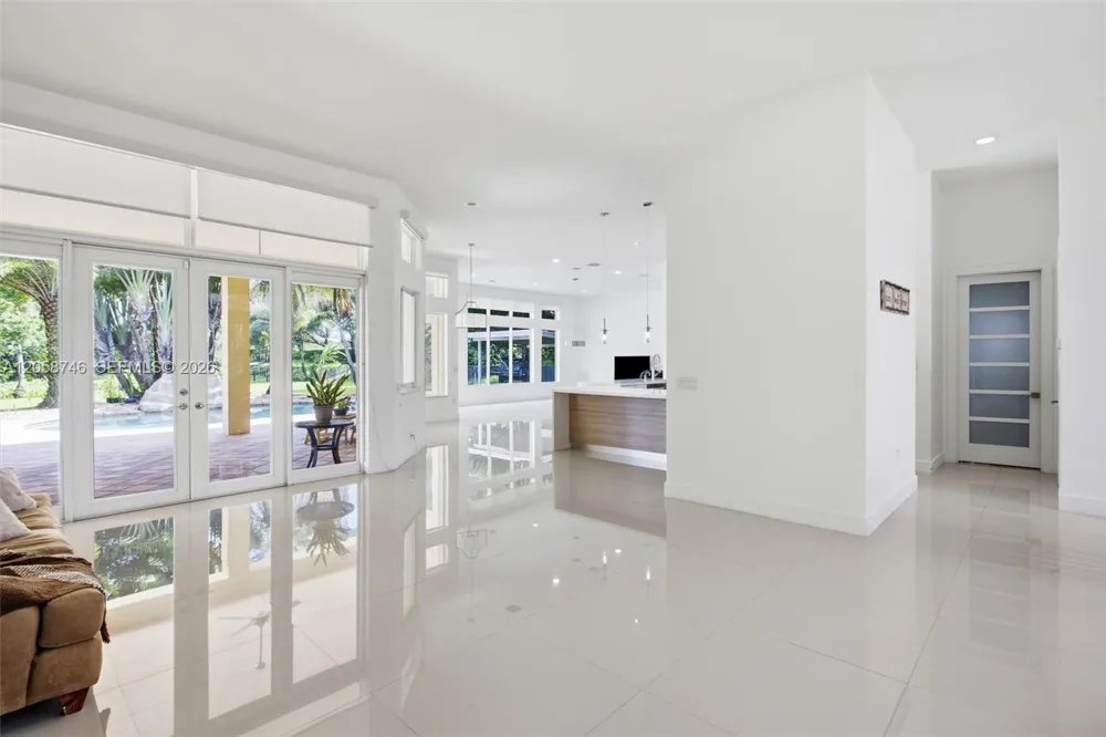 15374 SW 34th St Davie, FL 33331