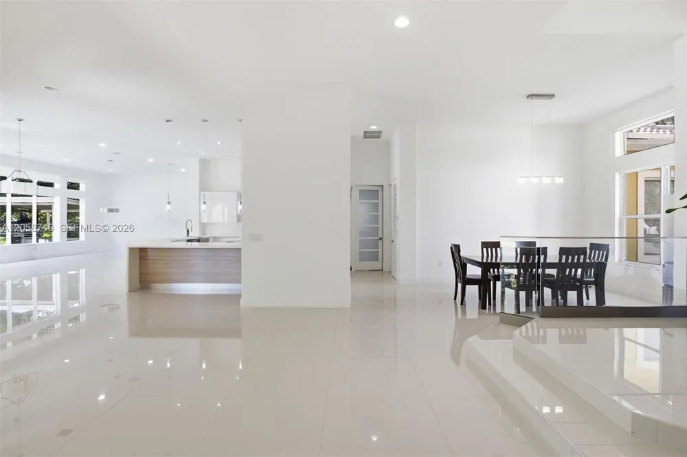 15374 SW 34th St Davie, FL 33331