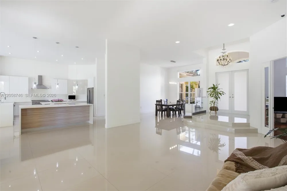 15374 SW 34th St Davie, FL 33331