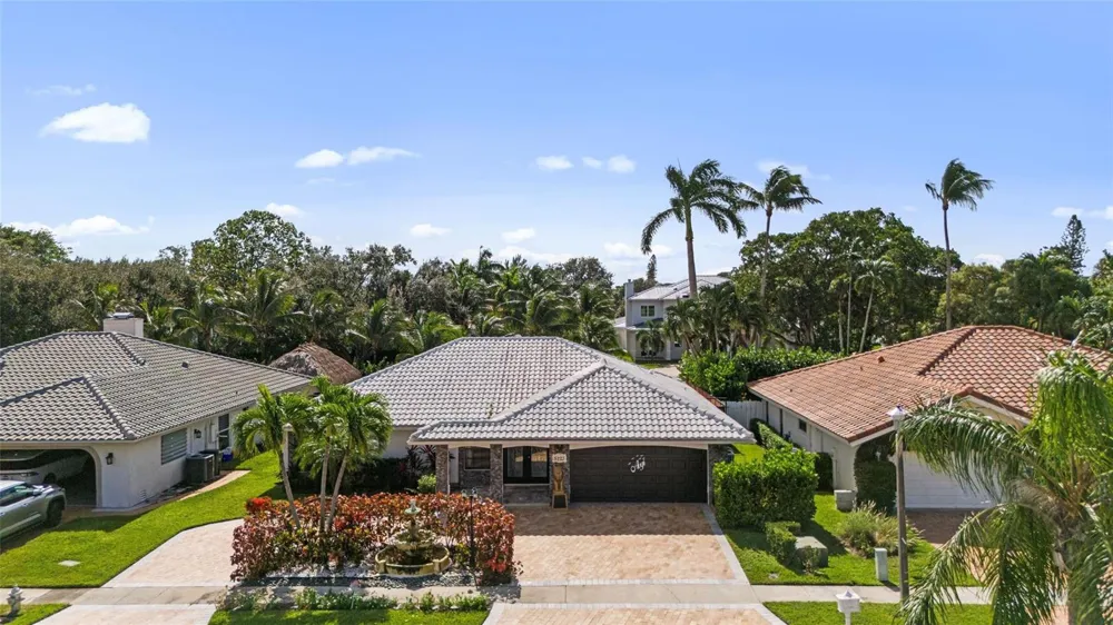 5223 DEERHURST CRESCENT CIRCLE Boca Raton, FL 33486