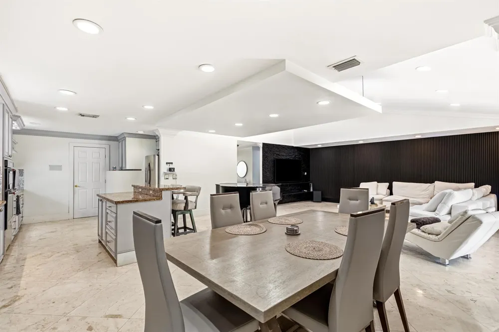 5223 DEERHURST CRESCENT CIRCLE Boca Raton, FL 33486