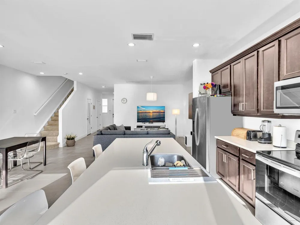556 Sanderling Circle Deerfield Beach, FL 33442