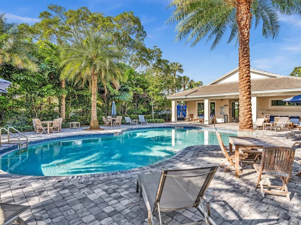 556 Sanderling Circle Deerfield Beach, FL 33442