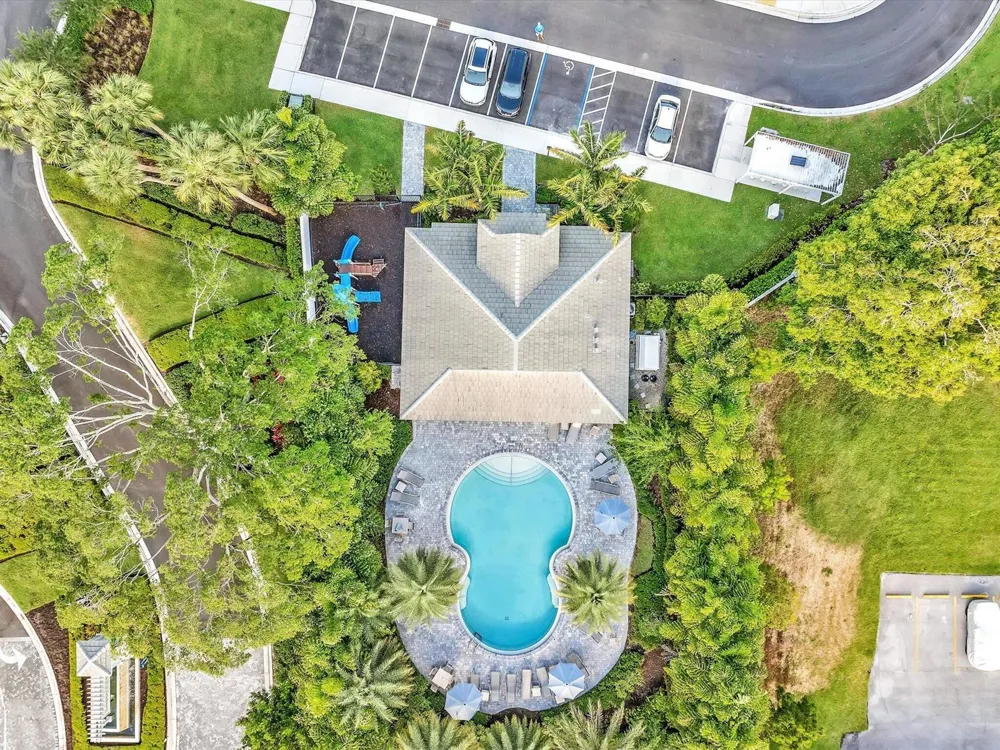 556 Sanderling Circle Deerfield Beach, FL 33442