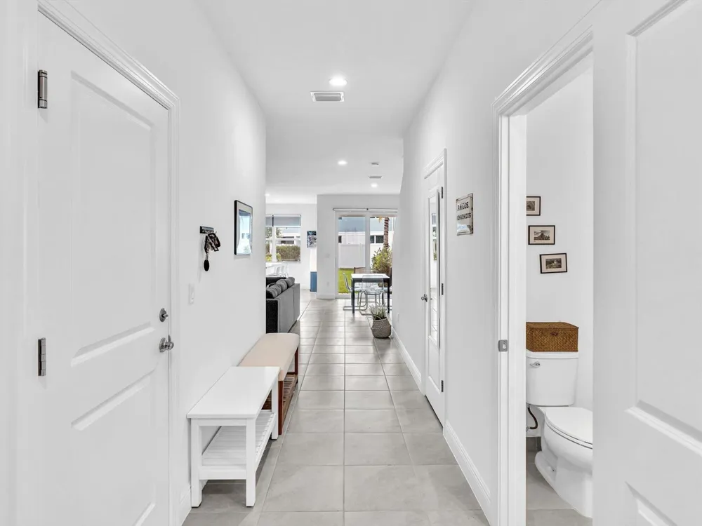 556 Sanderling Circle Deerfield Beach, FL 33442