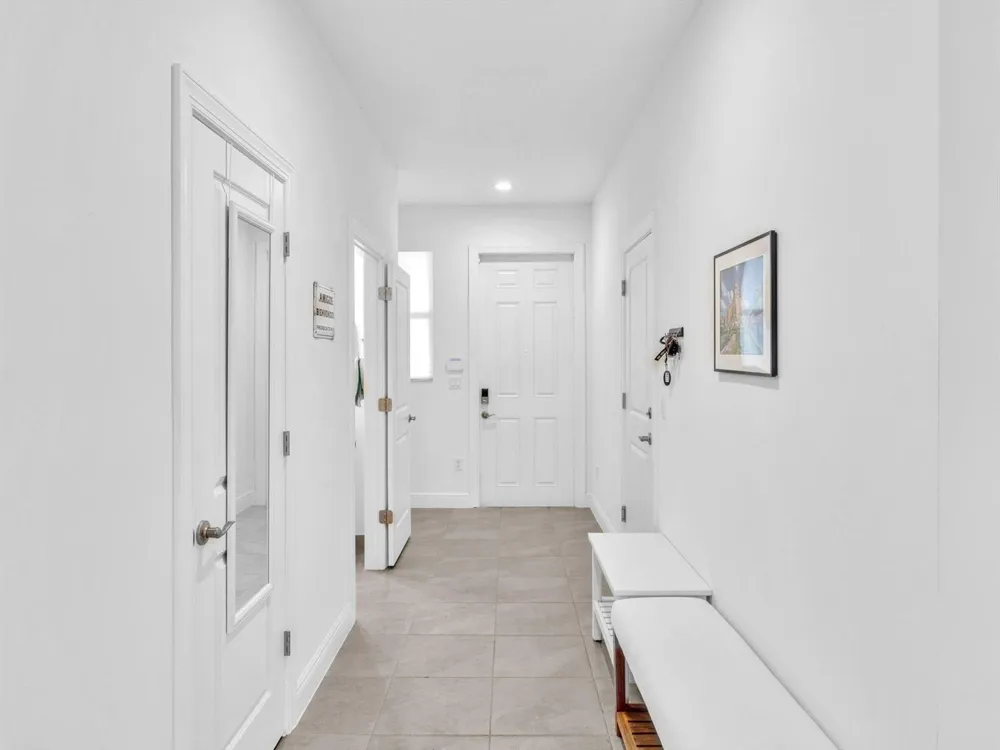 556 Sanderling Circle Deerfield Beach, FL 33442