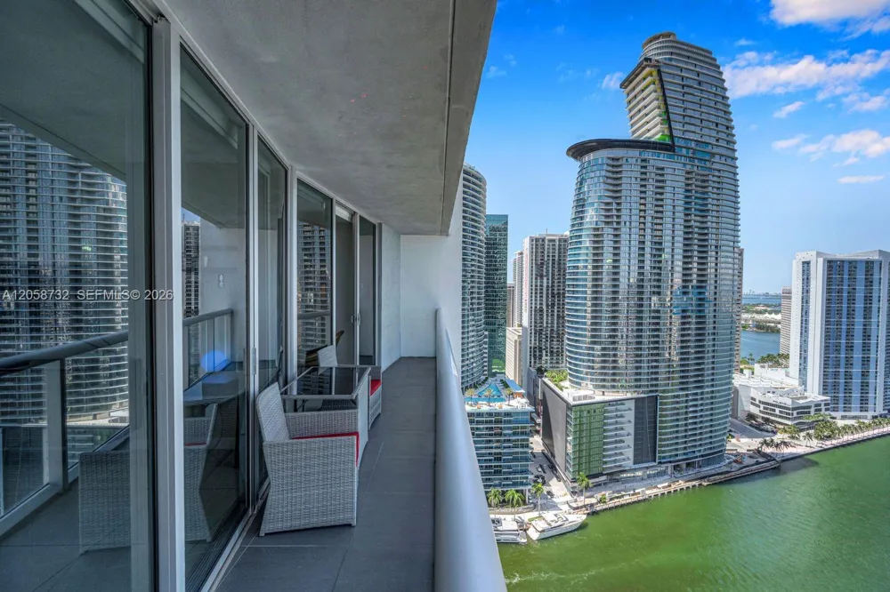 485 Brickell Ave #3401 Miami, FL 33131