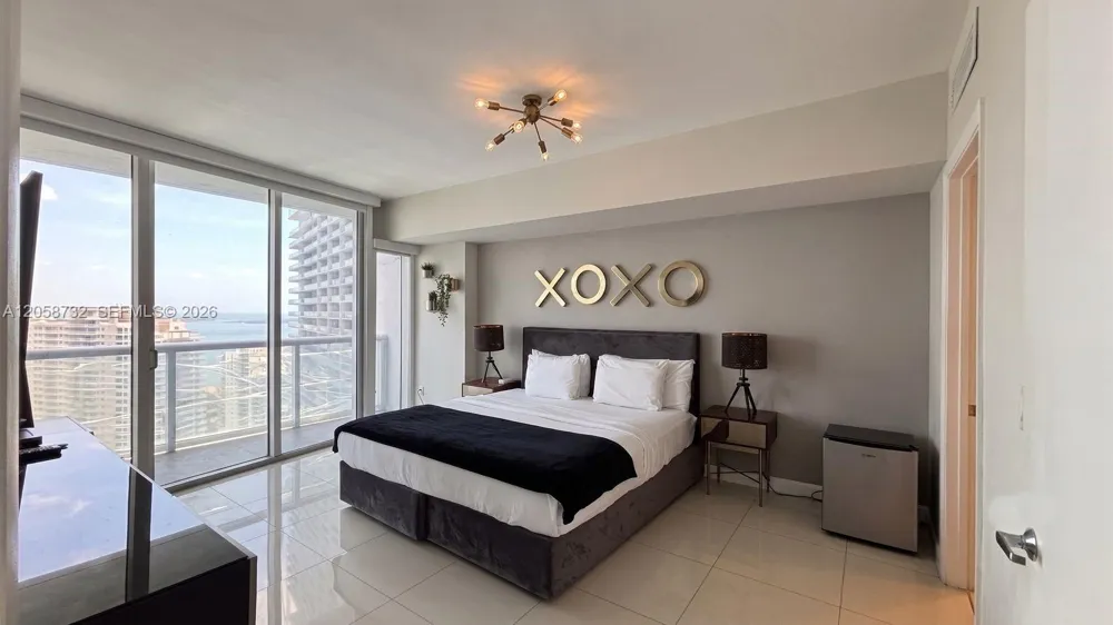 485 Brickell Ave #3401 Miami, FL 33131