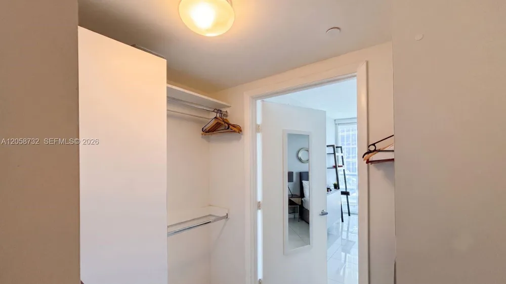 485 Brickell Ave #3401 Miami, FL 33131