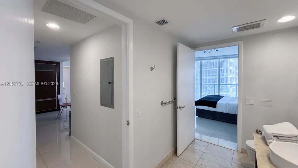 485 Brickell Ave #3401 Miami, FL 33131