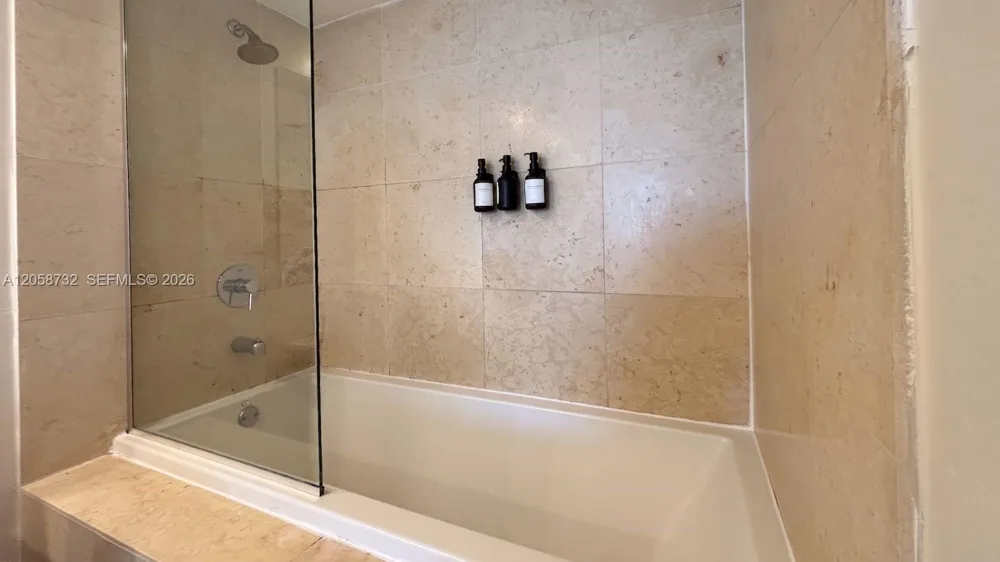 485 Brickell Ave #3401 Miami, FL 33131