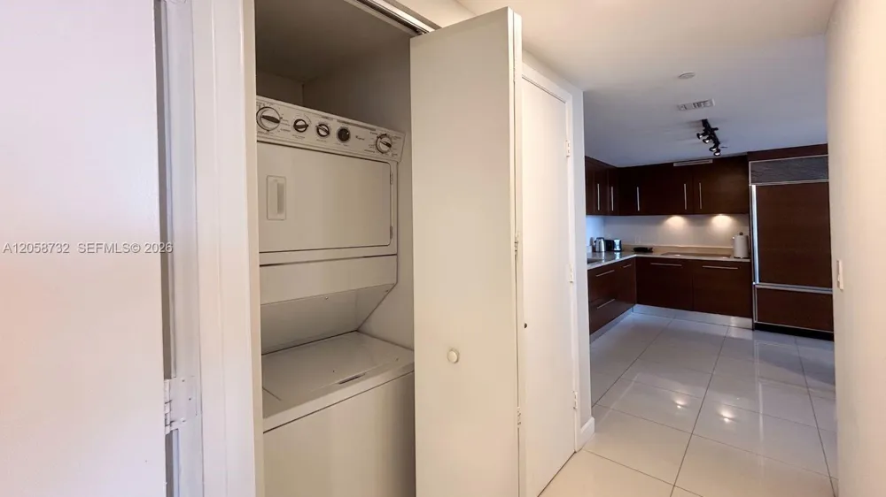 485 Brickell Ave #3401 Miami, FL 33131