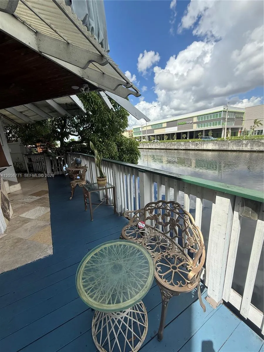 7643 NW South River Dr Medley, FL 33166