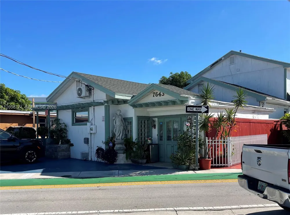 7643 NW South River Dr Medley, FL 33166