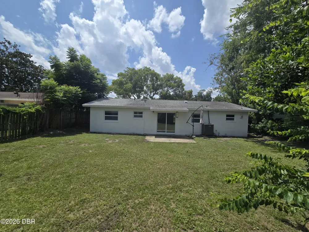 506 Cambridge Circle South Daytona, FL 32119