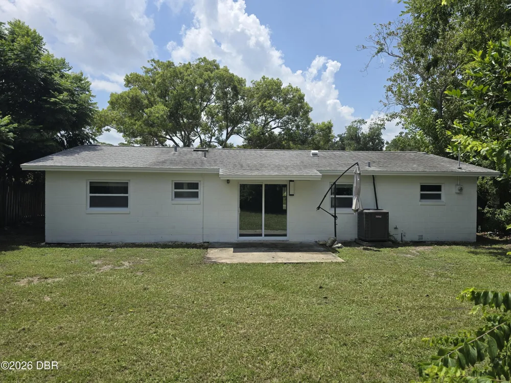506 Cambridge Circle South Daytona, FL 32119