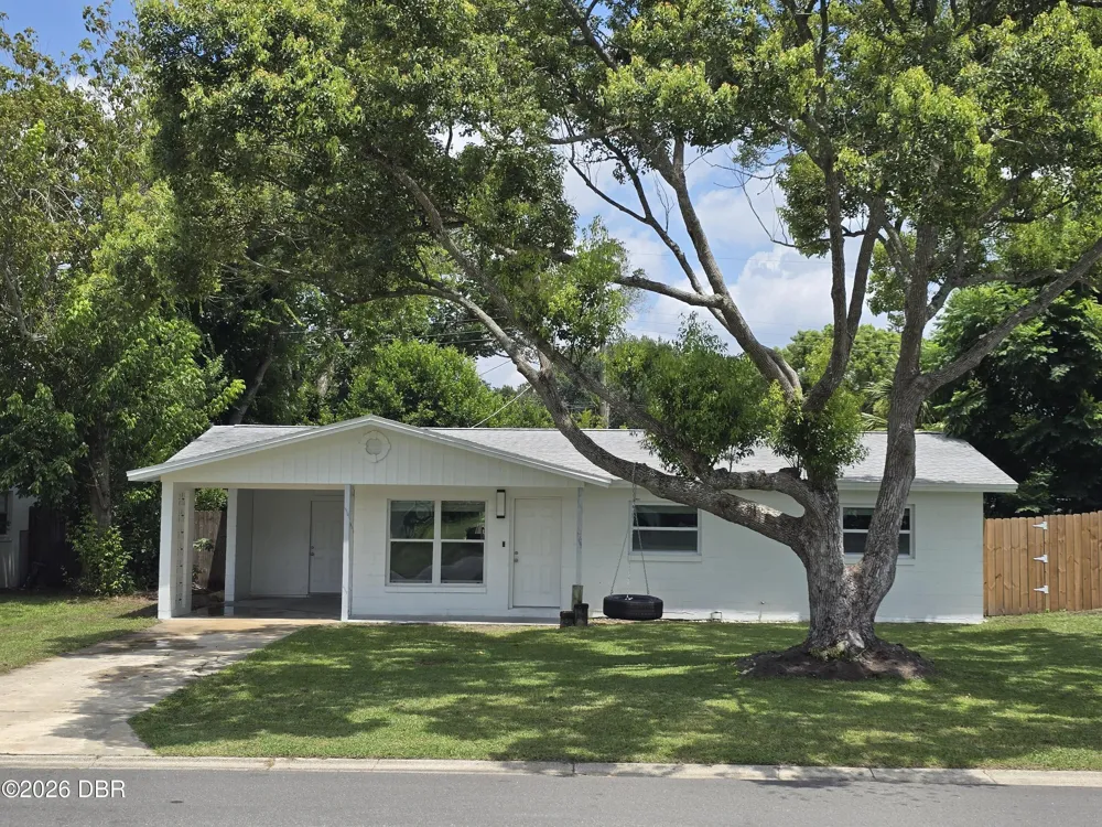 506 Cambridge Circle South Daytona, FL 32119