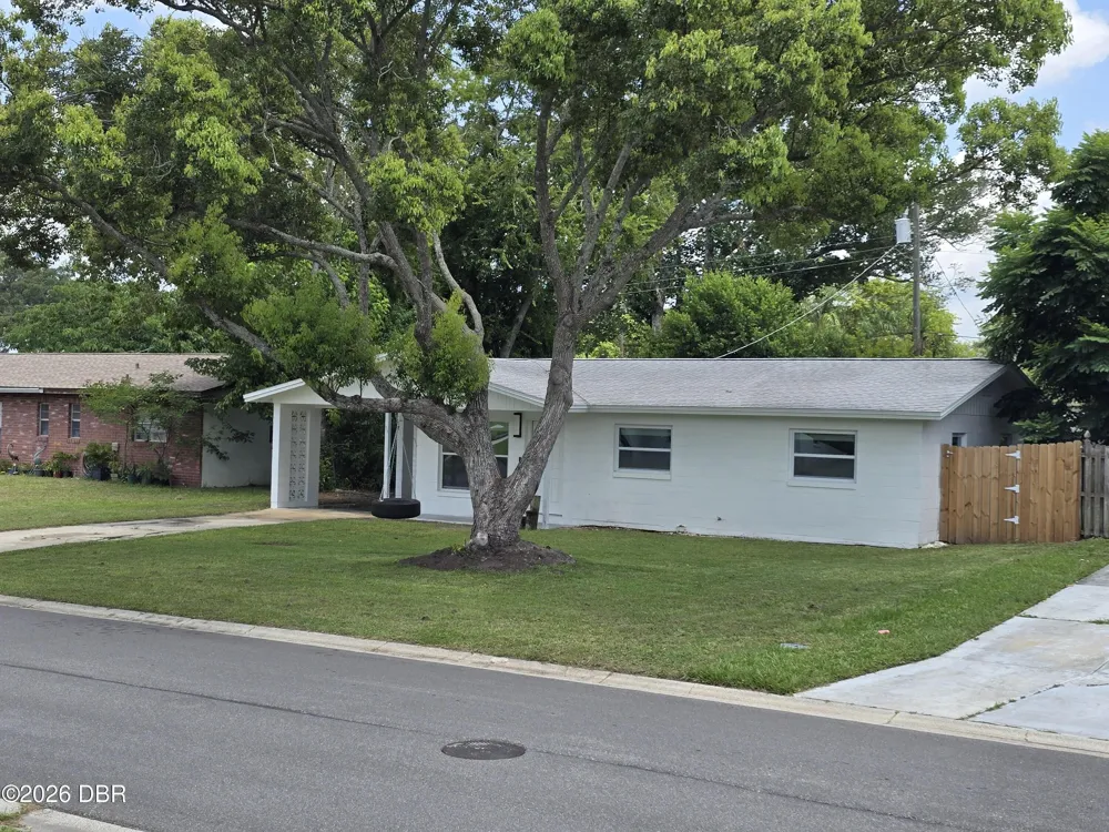 506 Cambridge Circle South Daytona, FL 32119