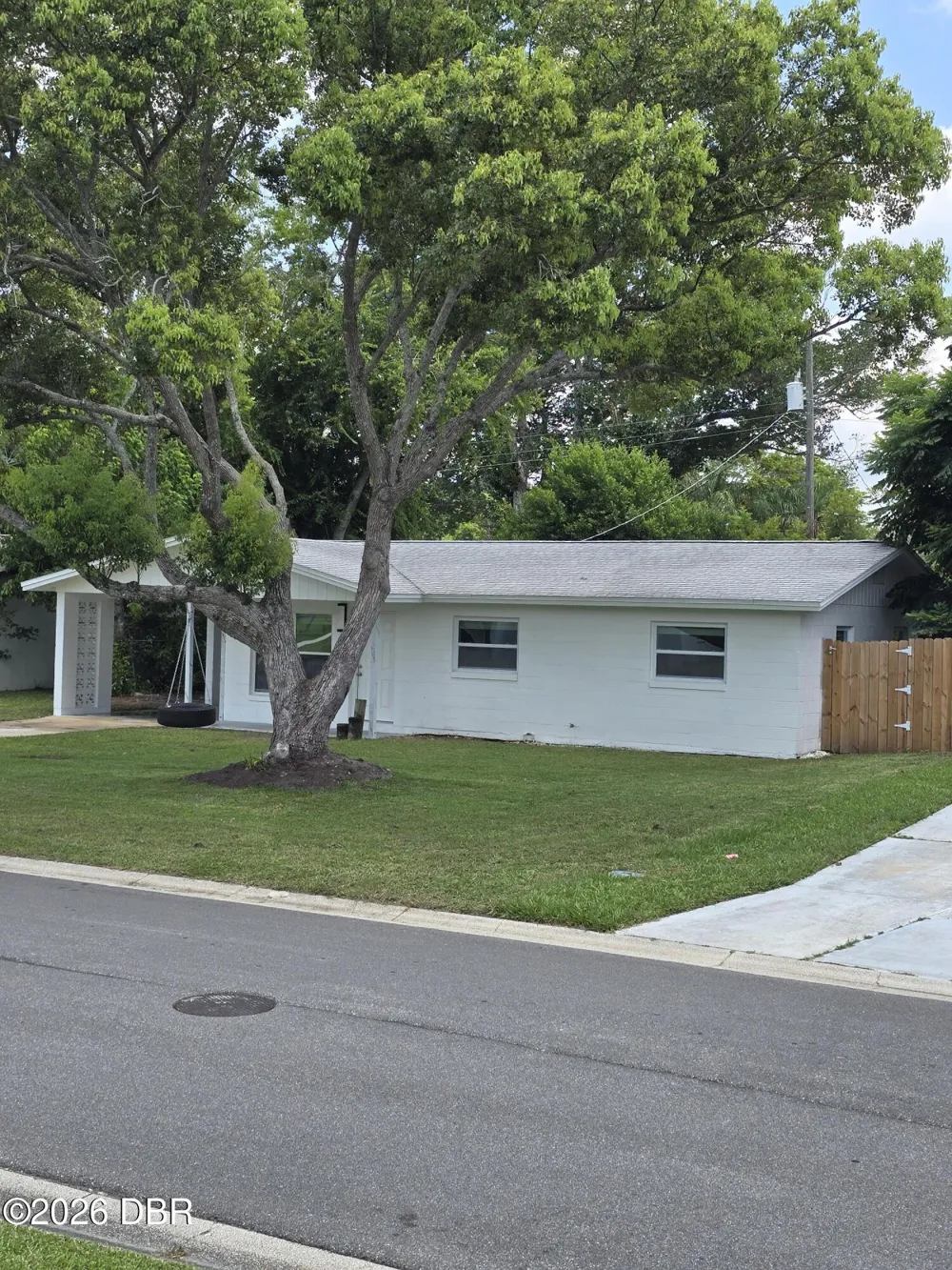506 Cambridge Circle South Daytona, FL 32119