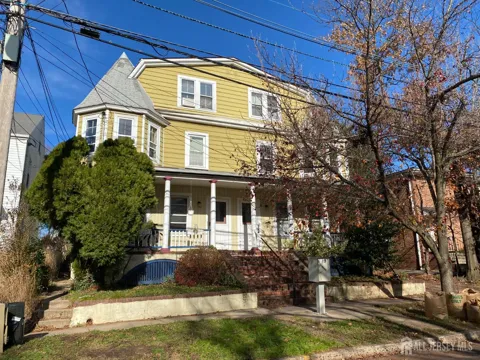235 Montgomery Street #3
