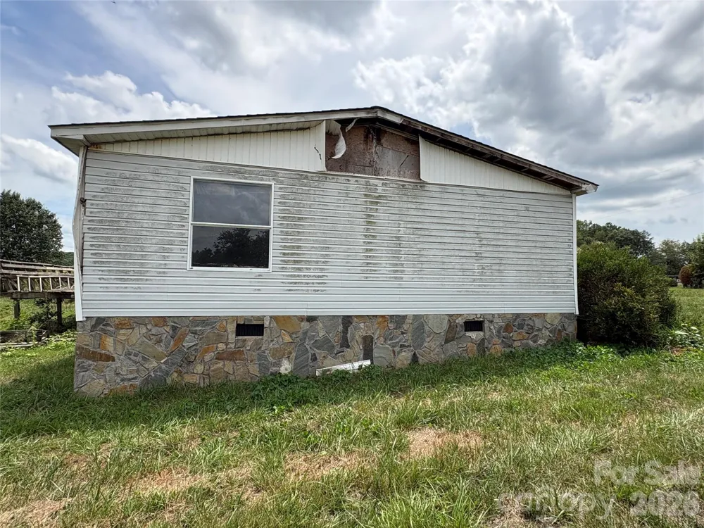 5954 Charlie Little Road Claremont, NC 28610