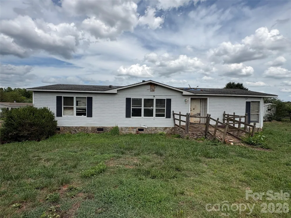5954 Charlie Little Road Claremont, NC 28610