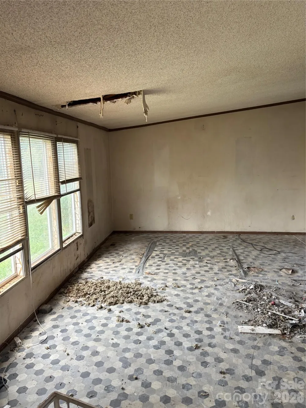 5954 Charlie Little Road Claremont, NC 28610