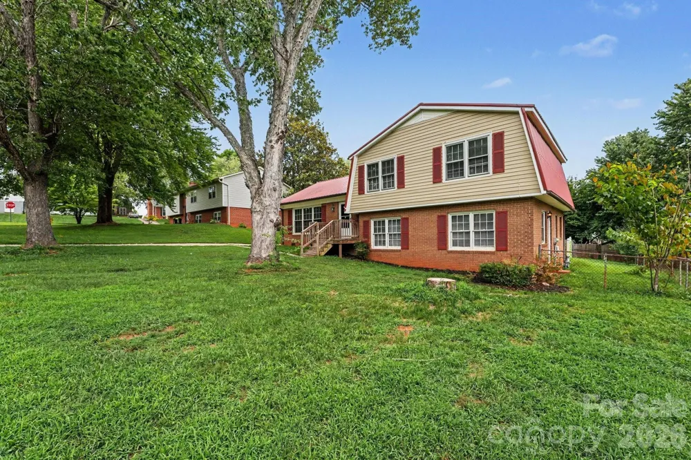 630 Colonial Drive Statesville, NC 28625