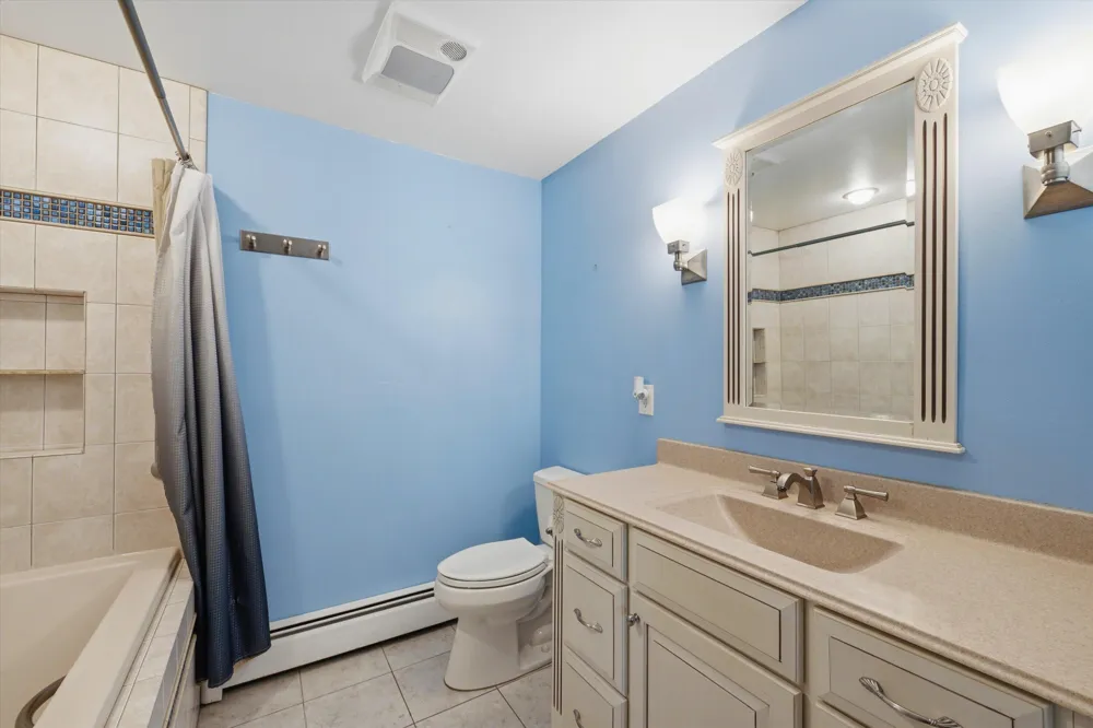 9757 Kaiser Road Saline, MI 48176