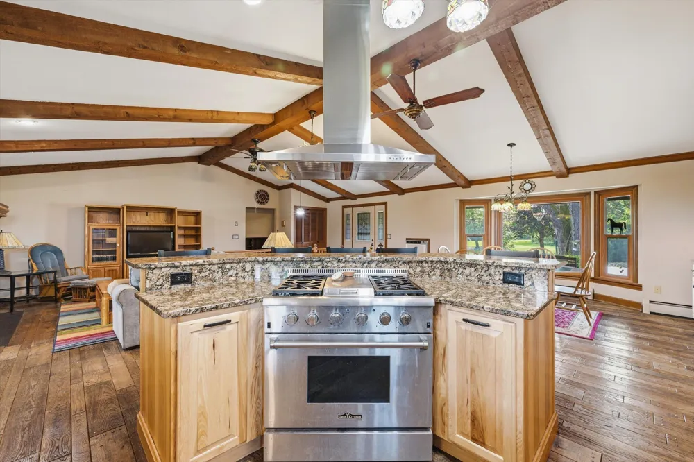 9757 Kaiser Road Saline, MI 48176