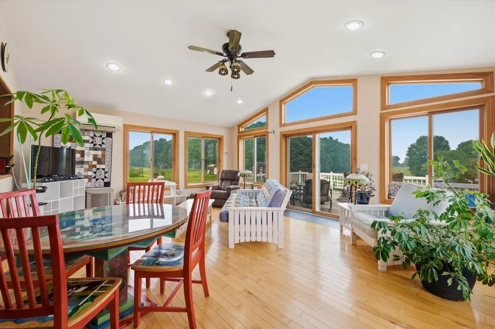 9757 Kaiser Road Saline, MI 48176