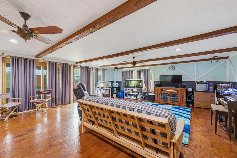 9757 Kaiser Road Saline, MI 48176