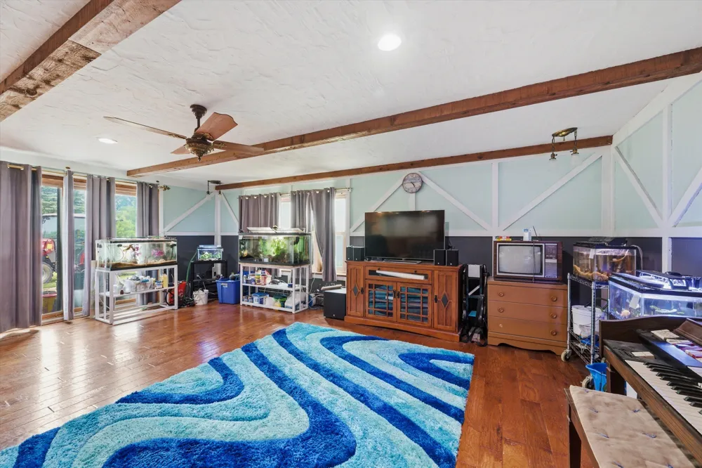 9757 Kaiser Road Saline, MI 48176